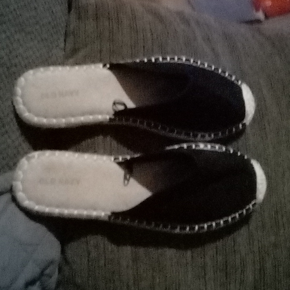 Shoes - Picture 2 of 2